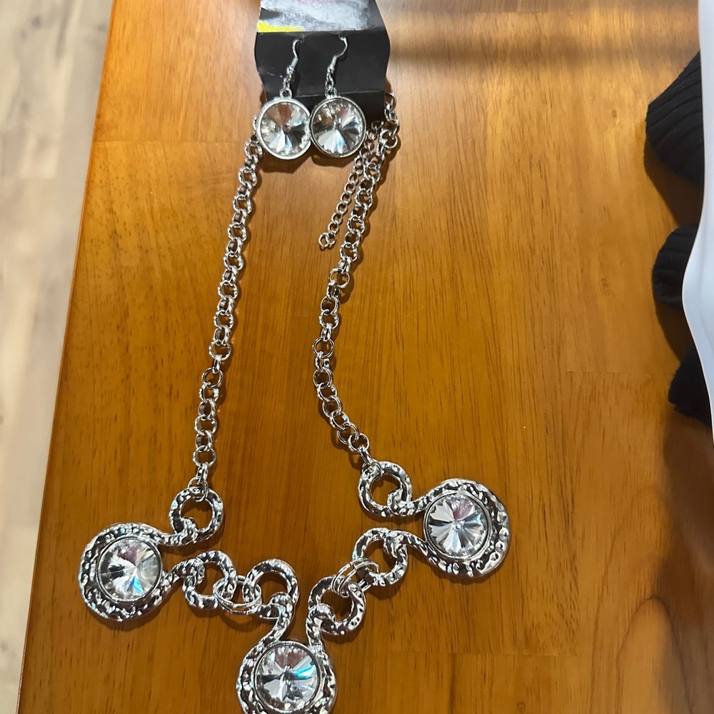 NEW- Paparazzi Brand SILVER Chain with Large Crystals and Earring Set